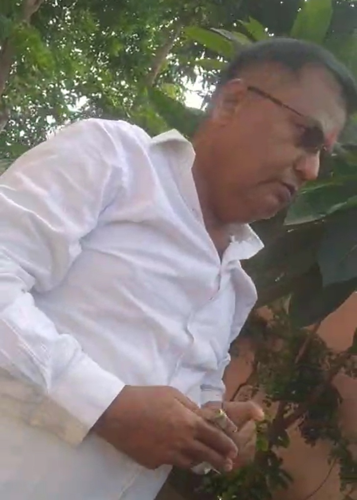 बलौदाबाजार भाजपा कार्यालय में बुलाकर नौकरी के नाम पर रुपए लिए।