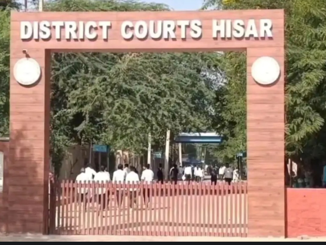 हिसार कोर्ट ने सिर में ईंट मारकर घायल करने के दोषी को दो साल की सजा सुनाई है। - Dainik Bhaskar
