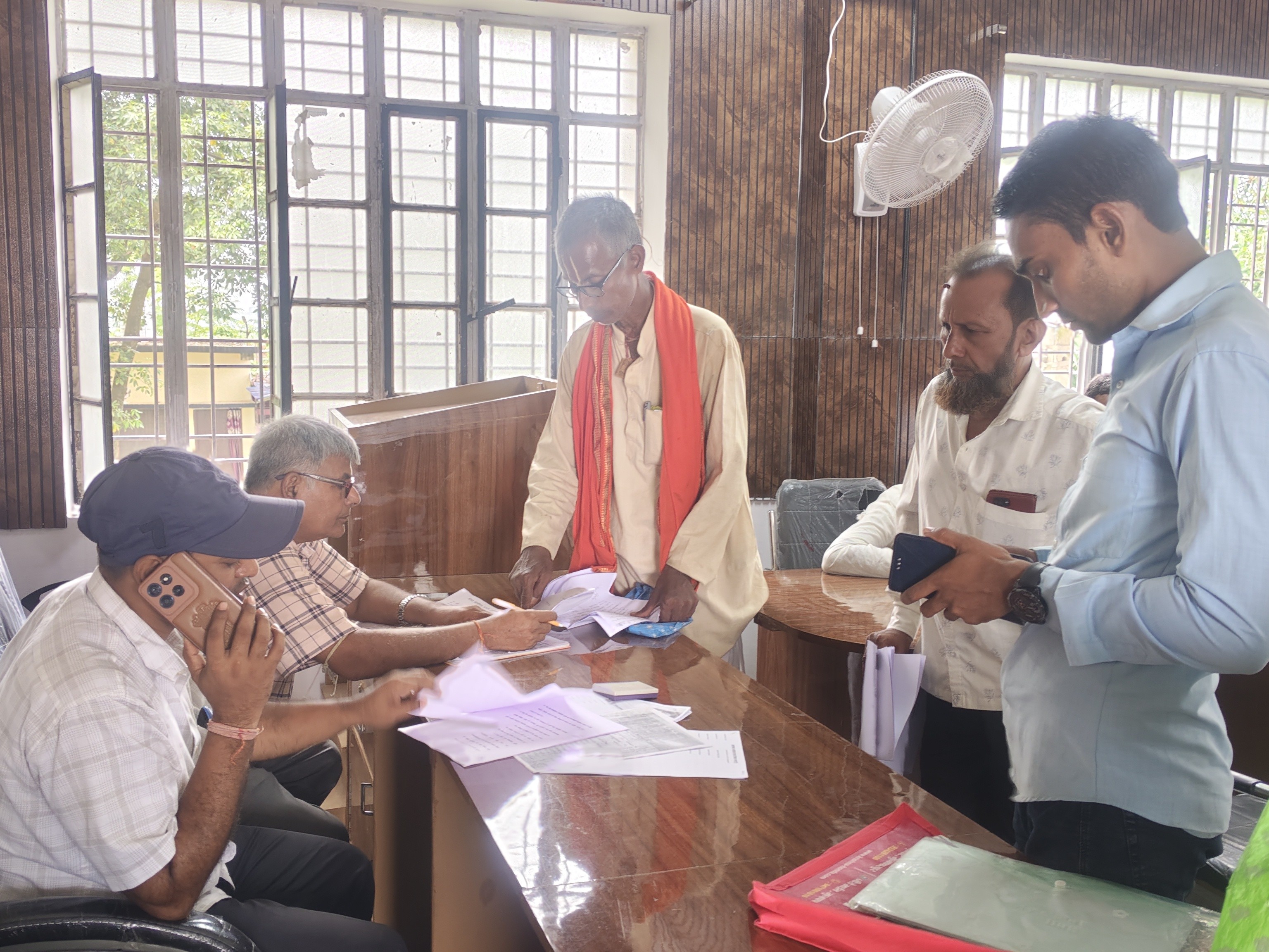 भूमि से जुड़े मामलों में हुई सुनवाई, 1 मामले का मौके पर निपटारा किया गया|बन्दरा (मुजफ्फरपुर),Bandra(MuzaffarPur) - Dainik Bhaskar