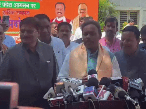 विनोद तावड़े ने शनिवार को कहा था- हम अखिलेश यादव के PDA को नाकाम करेंगे। उनके पीडीए का मतलब ‘पराया धन अपना’।