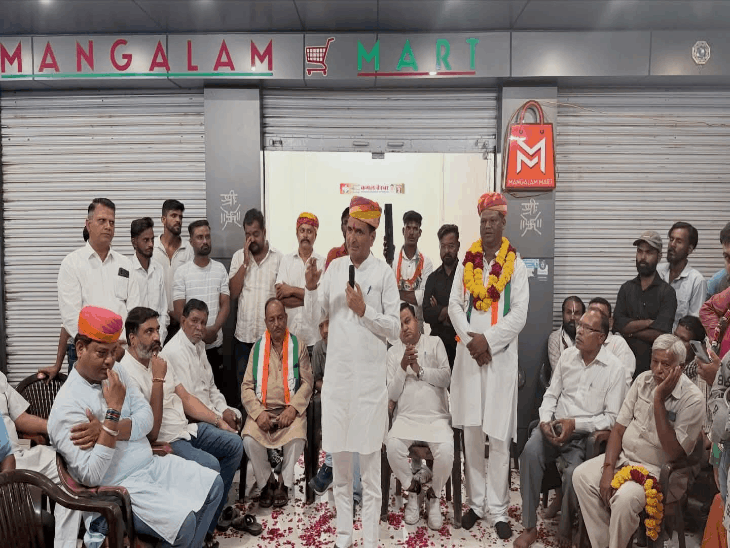 कहीं सार्वजनिक सभाओं तो कहीं जनसंपर्क कर वोटर्स को साधने की कोशिश की जा रही है।