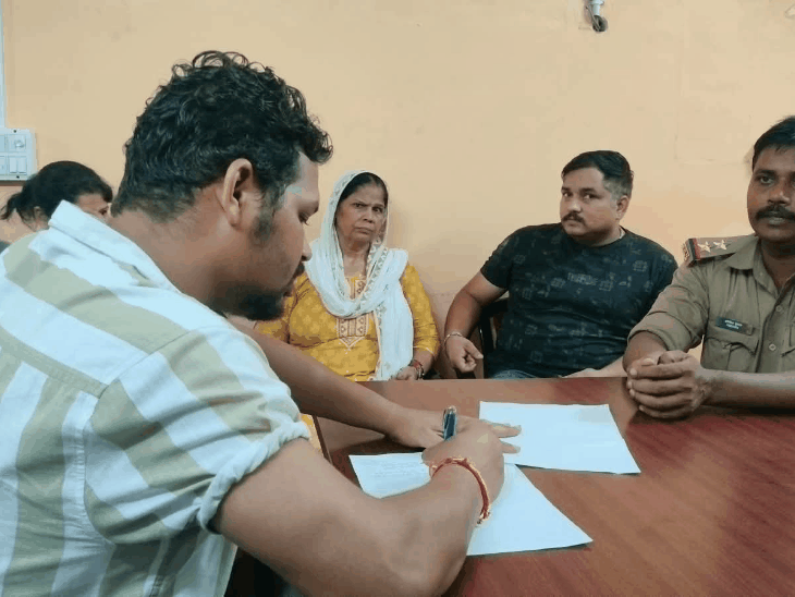 Farrukhabad Crime Ex Serviceman Shoots Wife Son Injured In Crossfire Farrukhabad Crime Ex Serviceman Shoots Wife Son Injured In Crossfire