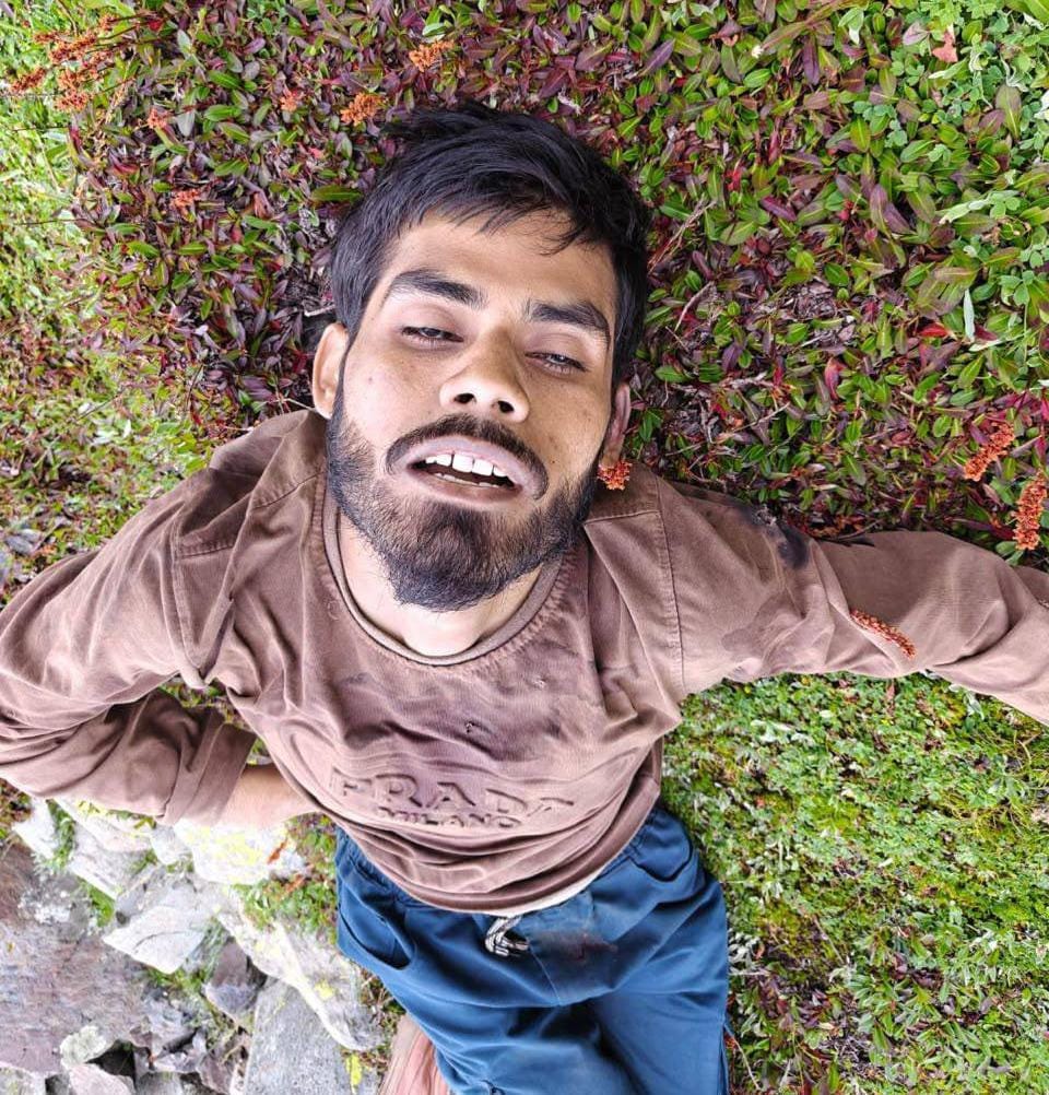 एनकाउंटर के बाद यासिर की फोटो सोशल मीडिया पर जारी की गई।