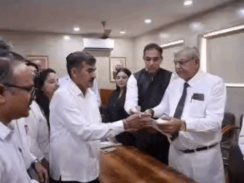 पूर्व प्रधान अरविंद श्योराण और दीपक हुड्डा ने भरा नामांकन; 11 को वोटिंग|रोहतक,Rohtak - Dainik Bhaskar