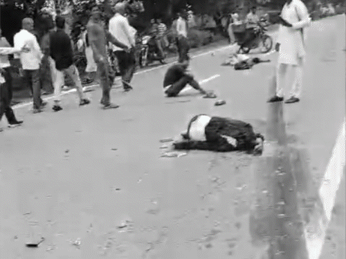 युवक का सिर कटकर अलग, हाईवे पर डंपर और टेंपो की भीषण टक्कर|संभल,Sambhal - Dainik Bhaskar