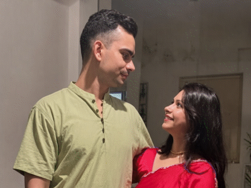 कोलकाता की लड़की से अफेयर, घर से भागकर शादी, पत्नी बोली-उन्हें अफसर बनाने को मैंने नौकरी छोड़ी|बिहार,Bihar - Dainik Bhaskar