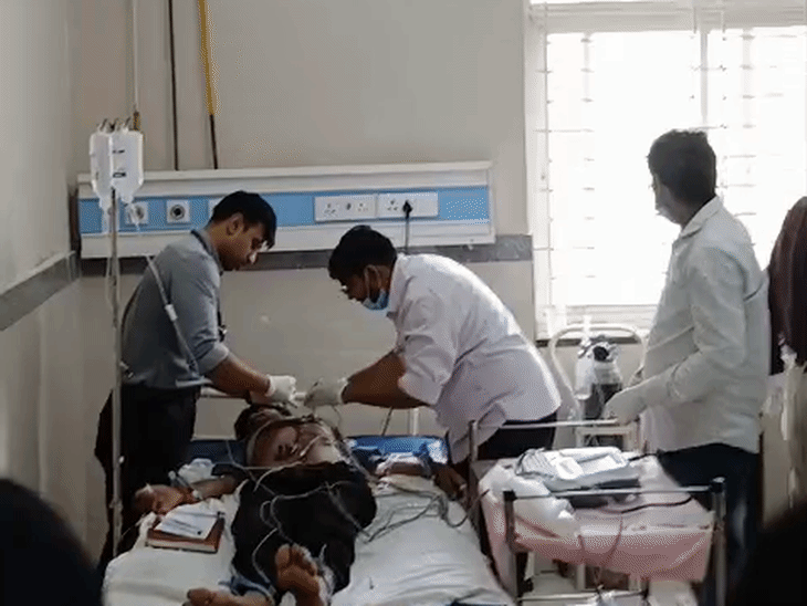 करीब 35 लोगों को अस्पताल लाया गया था। कुछ की हालत अब भी गंभीर है।