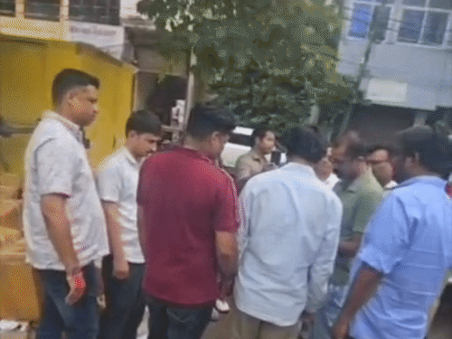 एएनटीएफ और एफएसडीए की संयुक्त टीम ने नशीली दवाओं की बड़ी खेप पकड़ी है।