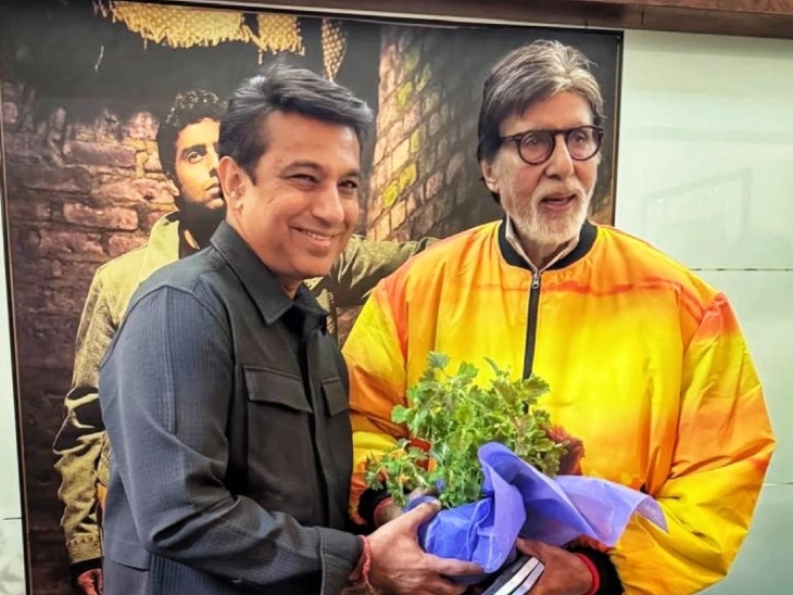Parag Desai is Amitabh Bachchan's long-time PR publicist and media manager.