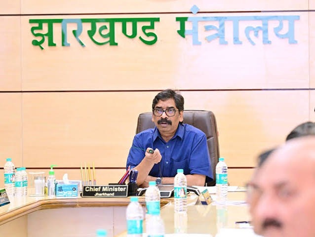 Deaths of 4 ministers during the tenure of the Hemant cabinet