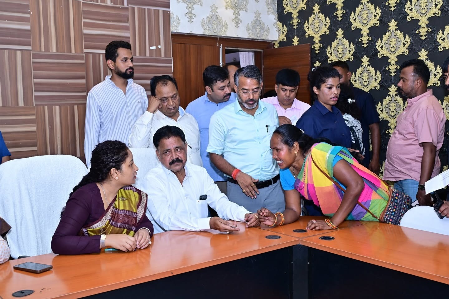 28 जून को हेमंत जेल से बाहर आए, तब तक कल्पना अपनी राजनीतिक पहचान बना चुकी थीं। नवंबर में कल्पना गांडेय से फिर जीतीं और सुदिव्य गिरिडीह से।