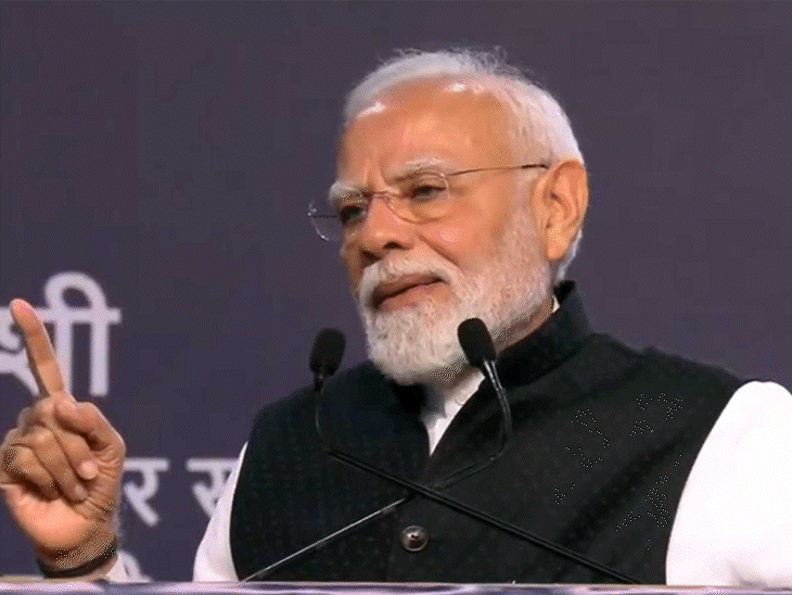 पीएम मोदी शनिवार को दिल्ली में SRCC कॉलेज गए थे। यहां पर उनके दिए भाषण पर मल्लिकार्जुन खड़गे ने बयान दिया। - Dainik Bhaskar