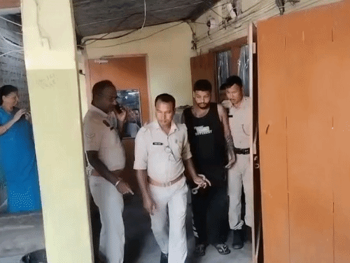 आरोपी रामानुजन पुलिस कस्टडी में।