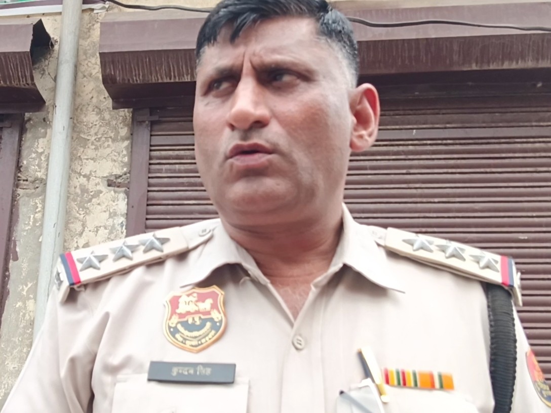 आरोपी थाना प्रभारी कुंदन सिंह। (फाइल फोटो)