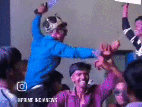वीडियो वायरल होने के बाद पुलिस ने आरोपियों की तलाश शुरू की।