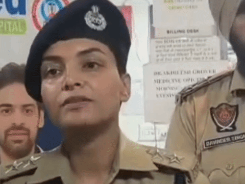 DSP रुपिंदर कौर बाजवा ने कहा की पुलिस मामले की जांच कर रही है।