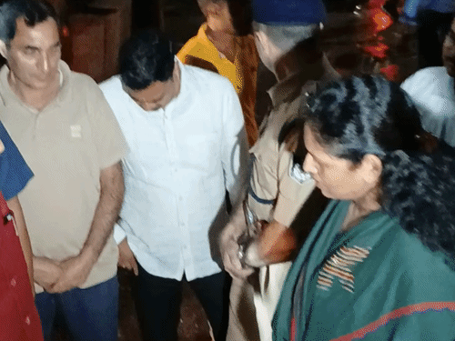 सागर कलेक्टर प्रतिभा पाल ने मजिस्ट्रियल जांच के आदेश दिए हैं।