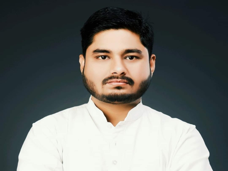 एनएसयूआई प्रदेश अध्यक्ष सहित उनके भाई और चाचा पर पीड़ित ने आरोप लगाया है।