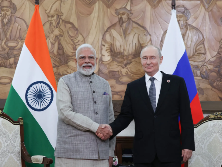 प्रधानमंत्री नरेंद्र मोदी और रूसी राष्ट्रपति व्लादिमीर पुतिन 31 अगस्त को बिश्केक में SCO समिट के दौरान मुलाकात की थी। - Dainik Bhaskar