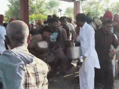 ग्रामीणों ने चिता की लकड़ियां फेंकी; सरकारी नौकरी-मुआवजे पर राजी हुआ परिवार|संगरूर,Sangrur - Dainik Bhaskar