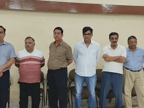 पुलिस ने मामले में अन्य आरोपियों को भी पकड़ा है।