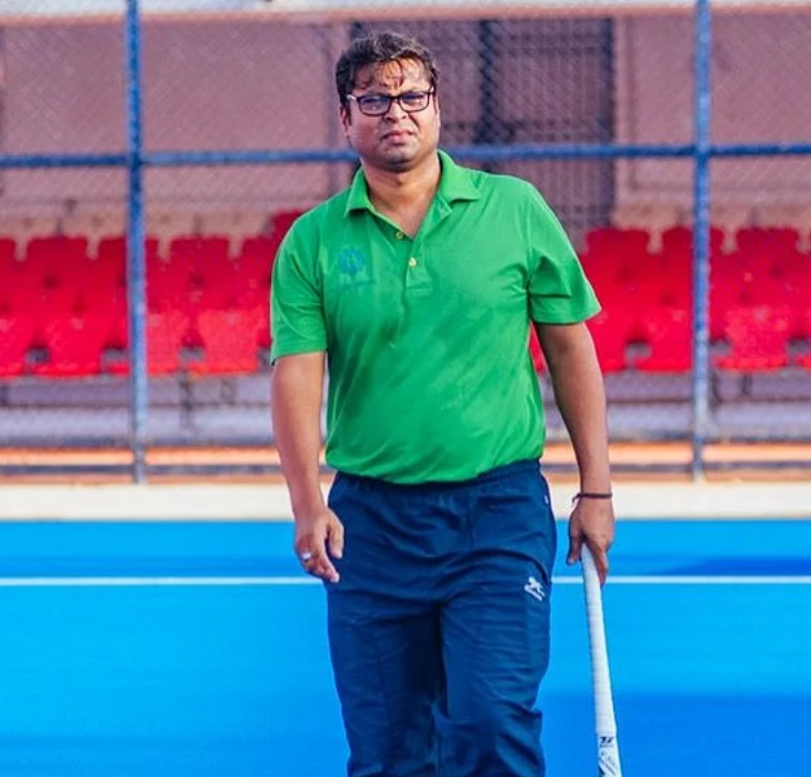 हॉकी इंडिया प्रसिडेंट दिलीप तिर्की ने नारंगी जर्सी अपनाने पर कहा था- यह फैसला उनकी जानकारी के बिना लिया गया है।