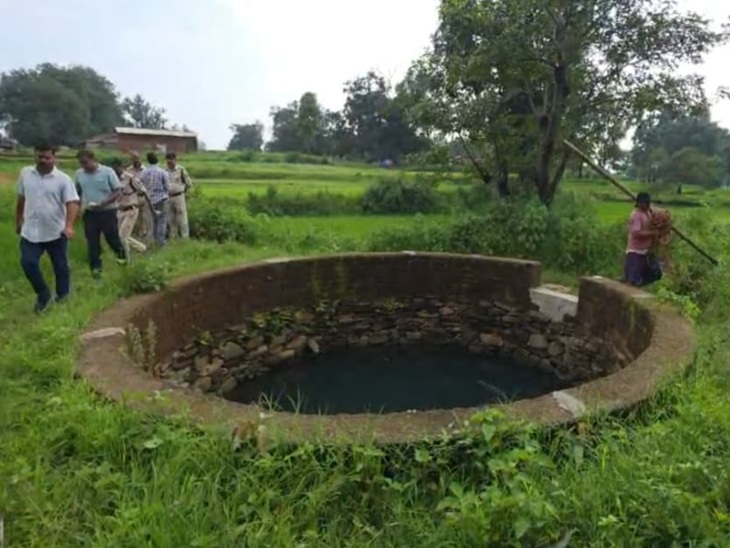 कुएं में पड़ा मिला छात्रा का शव
