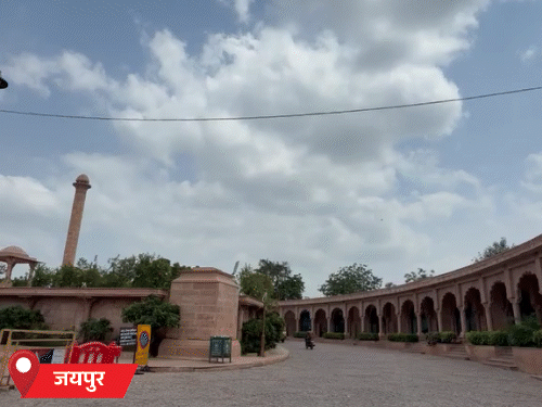 जयपुर में बुधवार को दिन में गर्मी रही। राजधानी में बीते तीन दिन से बारिश नहीं हुई है।