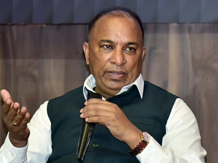 सैकिया ने कहा था- रोहित ने पिछले मैच में 138 रन बनाए, फिर सवाल क्यों है।