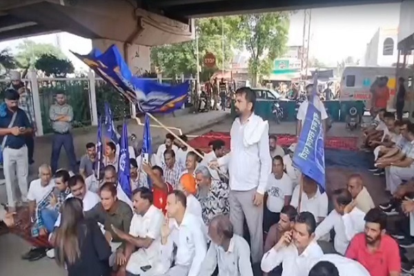 लुधियाना में गुस्साए लोगों ने हाईवे जाम कर प्रदर्शन किया था। - फाइल फोटो