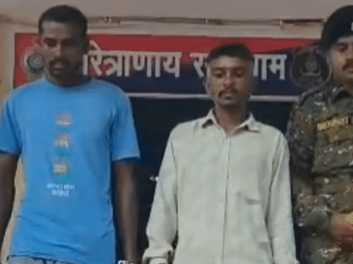 औराबांधा गांव में खेत की ओर जा रहे व्यक्ति पर हमला - Dainik Bhaskar