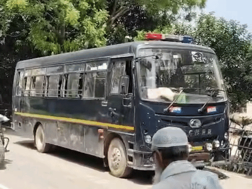 हमले के बाद मौके पर 7 थानों की पुलिस को बुलाया गया।