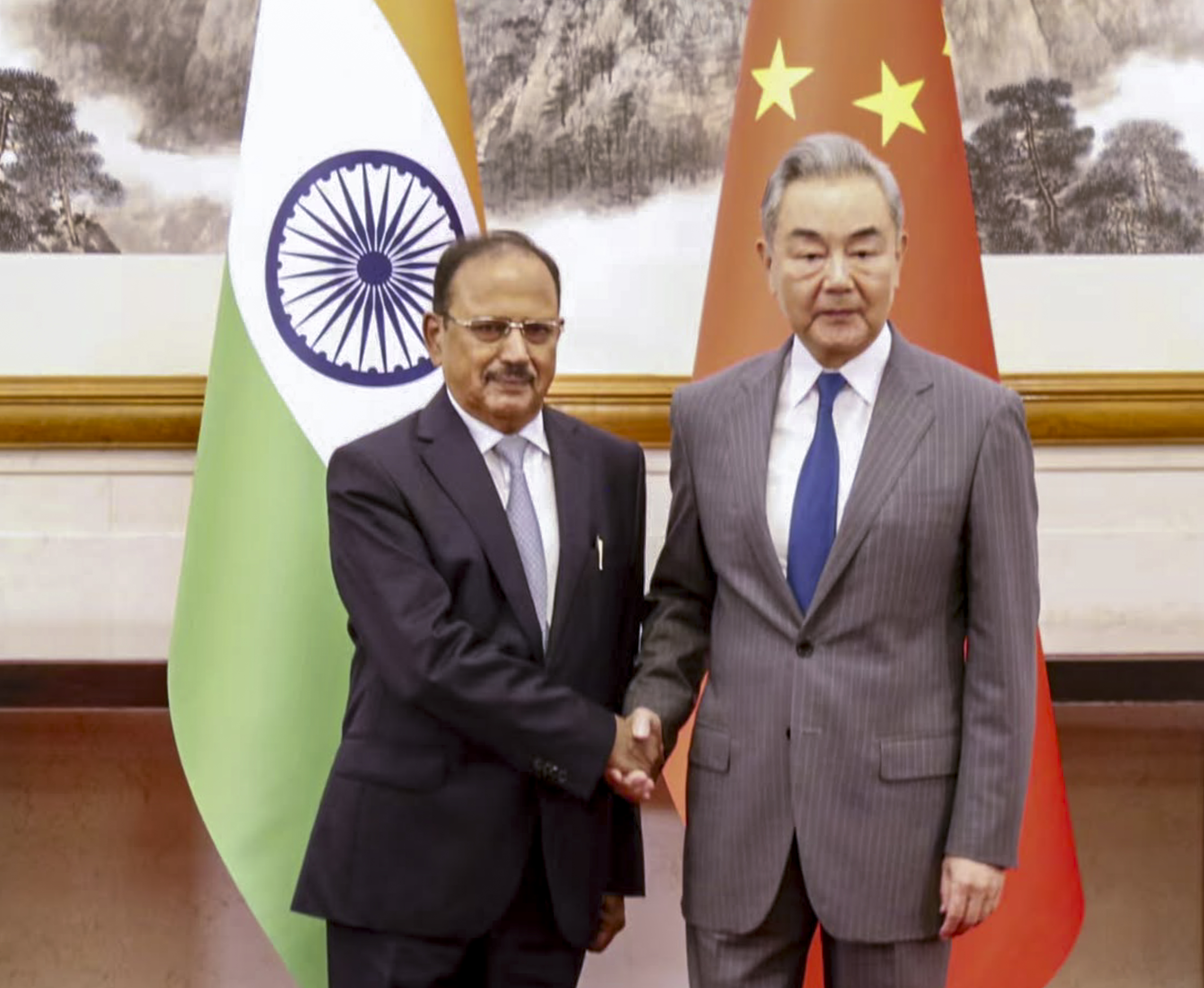 NSA अजीत डोभाल और चीनी विदेश मंत्री वांग यी के बीच 25 अगस्त को सीमा विवाद समेत कई मुद्दों पर बातचीत हुई थी।