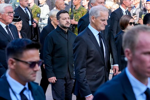 Volodymyr Zelenskyy Plane Escapes Drone Attack in Moldova | Norway PM