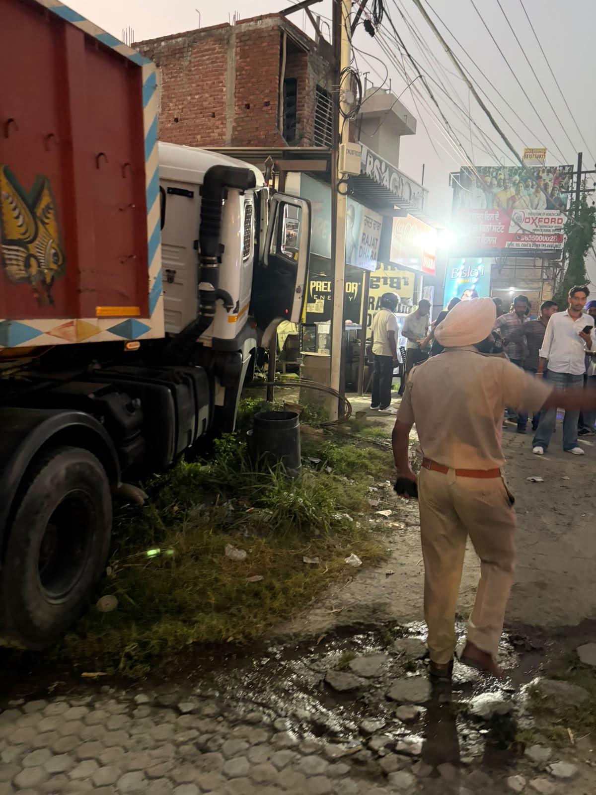 सड़क सुरक्षा बल (SSF) टीम महज 8 मिनट के भीतर मौके पर पहुंची।