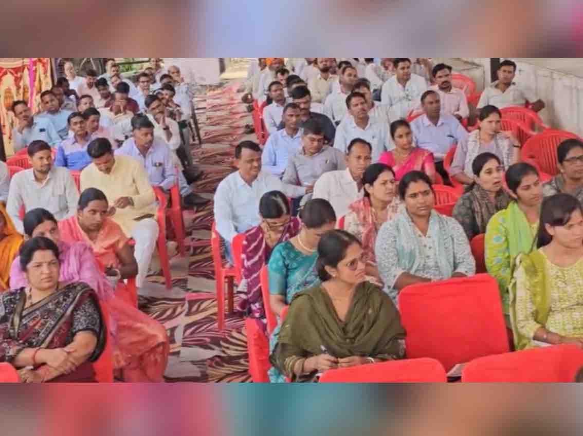 एसडीएम ने कहा- शिक्षक ही सशक्त समाज का आधार हैं, शिक्षा सुधार पर जोर