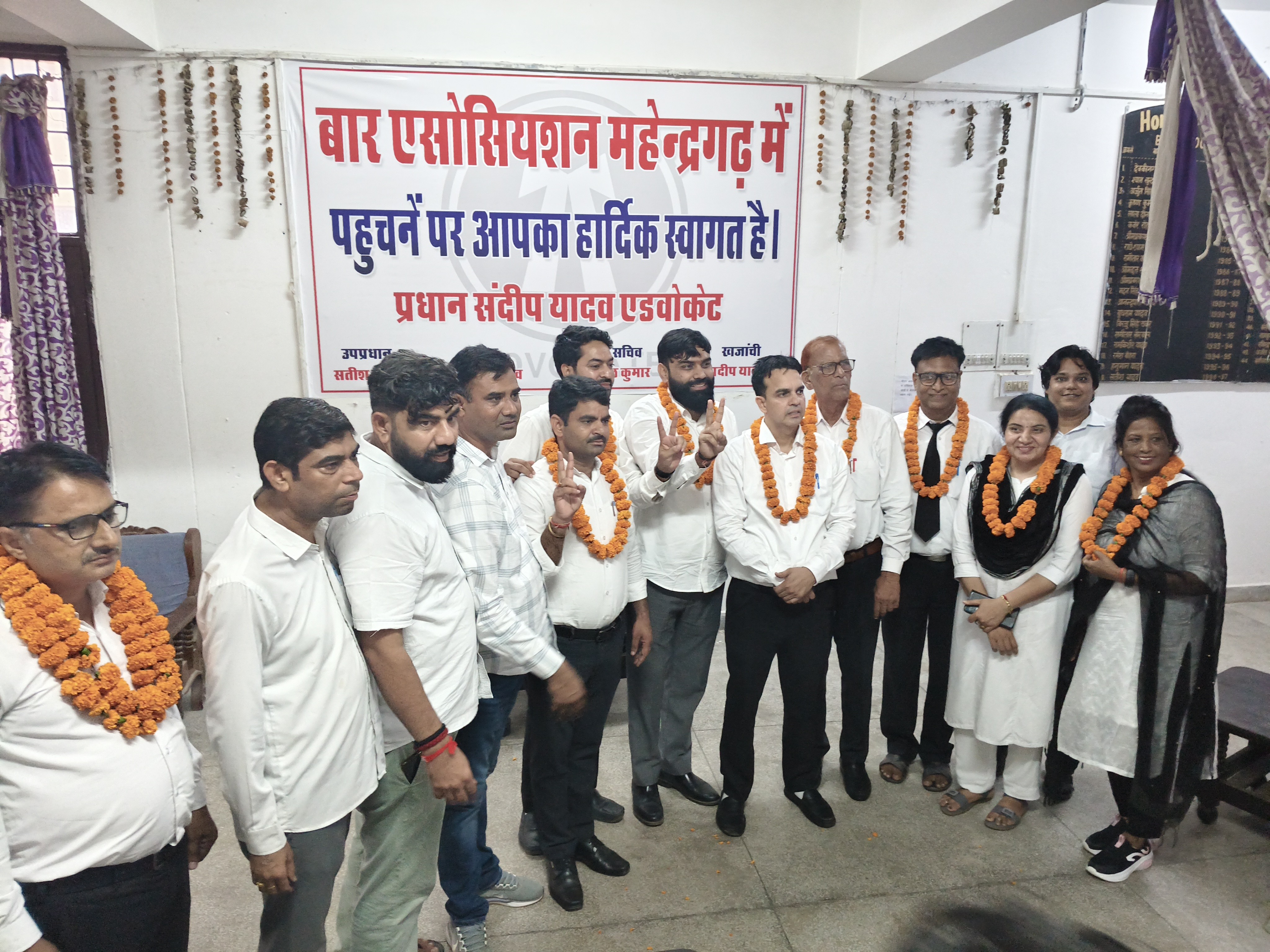 बार एसोसिएशन चुनाव में जीतने वाले सभी उम्मीदवार। - Dainik Bhaskar