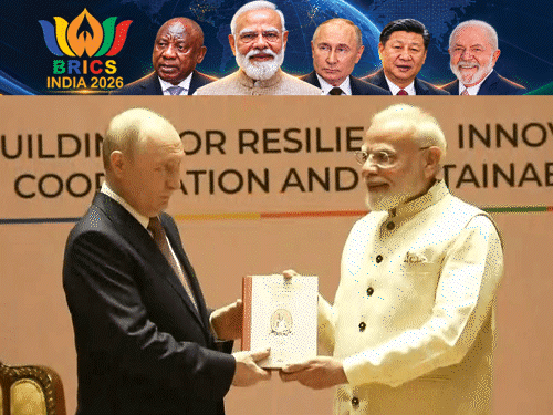 PM मोदी ने राष्ट्रपति पुतिन को तमिल ग्रंथ तिरुक्कुरल का रूसी ट्रांसलेशन गिफ्ट गिया है। - Dainik Bhaskar