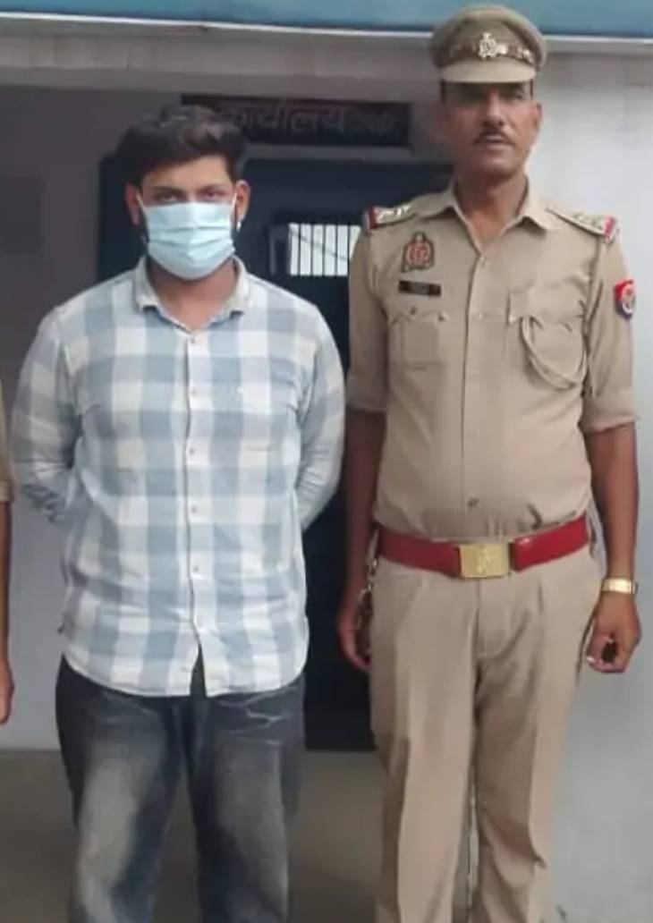 पुलिस ने एक आरोपी को गिरफ्तार किया है। उससे पूछताछ की जा रही है।