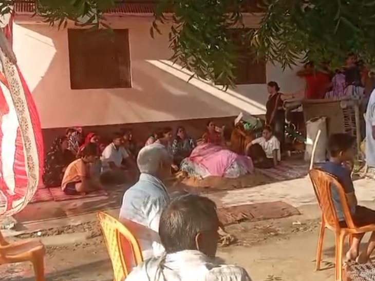 बड़ी बेटी कृतिका सिंह ने आरोपियों के खिलाफ कड़ी कार्रवाई की मांग की है।