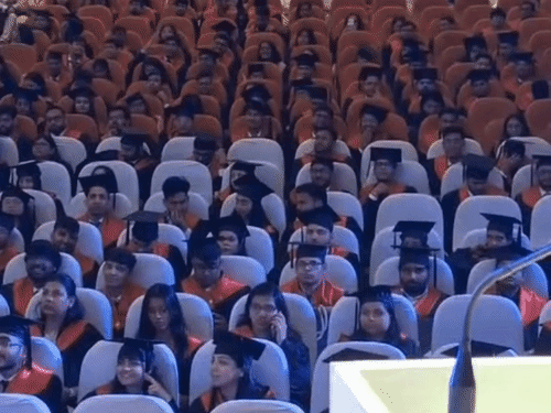 जयपुर में शनिवार को द इंस्टीट्यूट ऑफ चार्टर्ड अकाउंटेंट्स ऑफ इंडिया (ICAI) की सेंट्रल इंडिया रीजनल काउंसिल की ओर से दीक्षांत समारोह आयोजित किया गया।
