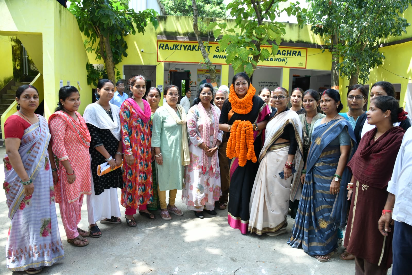 एमएलसी प्रत्याशी ने किया जनसंपर्क