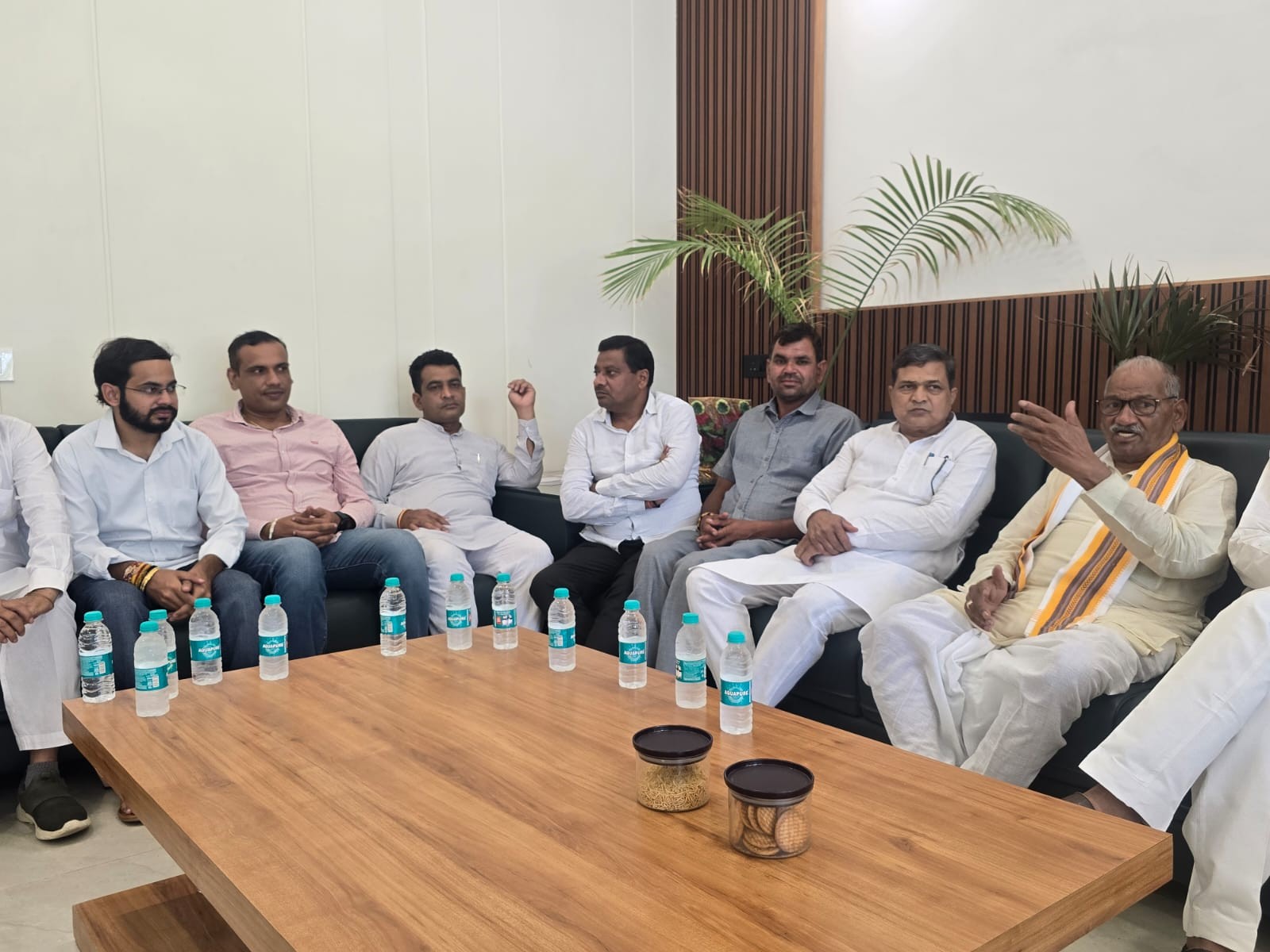 बोले- विकास कार्य हुए ठप, 4 माह से नहीं हुई नगर पालिका की मीटिंग|उकलाना,Uklanamandi - Dainik Bhaskar