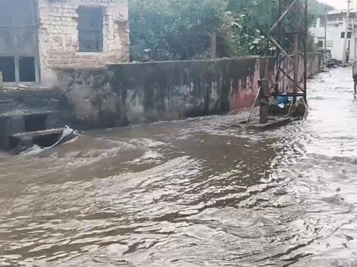 In Rajasthan's Dungarpur, water began flowing onto the roads after 30 minutes of rain.