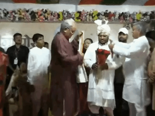 मंत्री खुशवंत साहेब के बड़े भाई ने कांग्रेस ज्वॉइन की है।