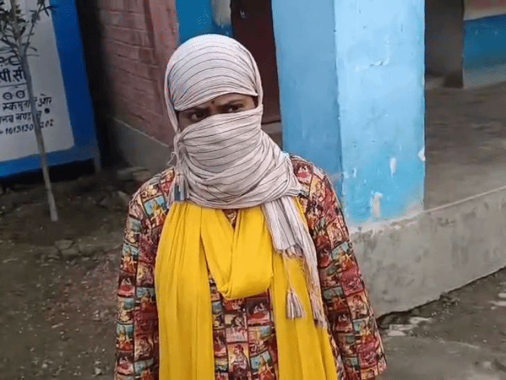 महिला टीचर ने प्रिंसिपल के खिलाफ FIR दर्ज कराई है।