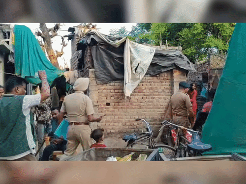 घरों में ली गई तलाशी