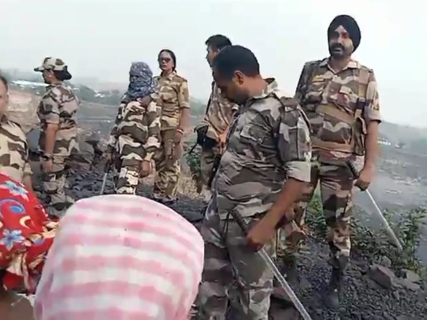 ग्रामीणों की ओर से लगाए गए आरोपों के बीच CISF की तरफ से फिलहाल कोई आधिकारिक बयान सामने नहीं आया है।