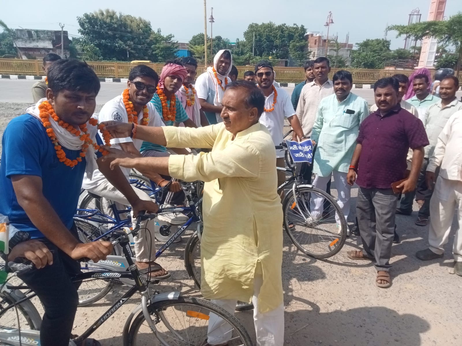 Varanasi Farmers Protest Against Land Acquisition | GEN-G Yatra Update