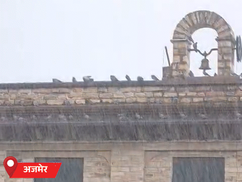 अजमेर शहर व आसपास के इलाकों में शनिवार दोपहर बाद झमाझम बरसात हुई।